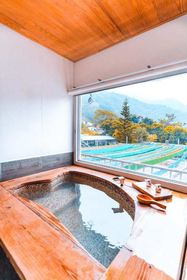 Cdr Hotspring Resort Liugui Exteriör bild