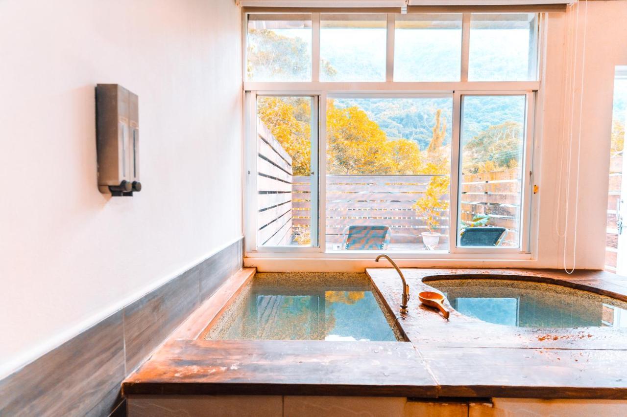 Cdr Hotspring Resort Liugui Exteriör bild
