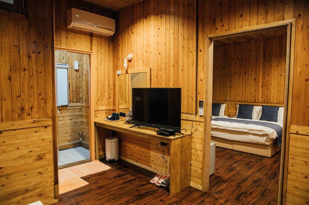 Cdr Hotspring Resort Liugui Exteriör bild