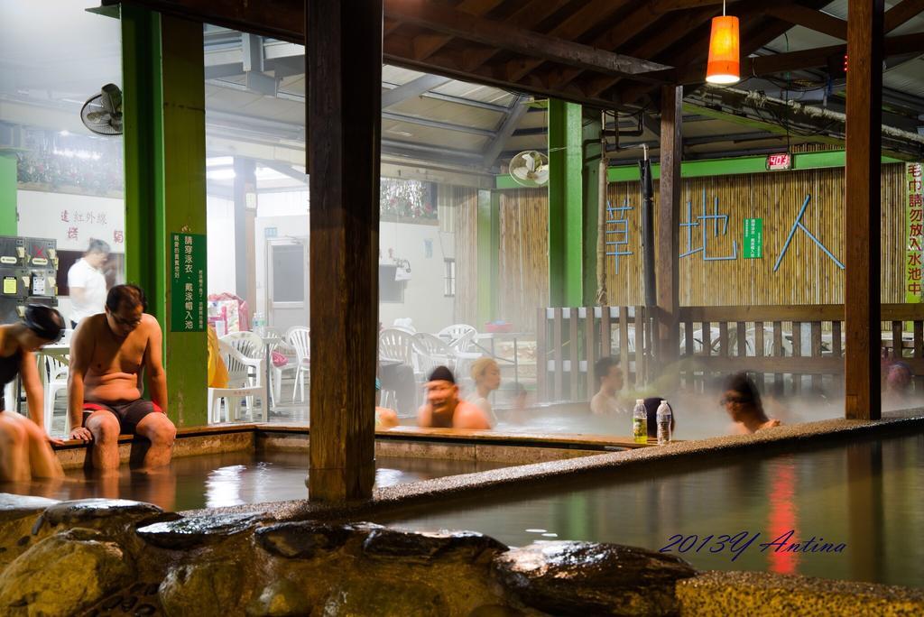 Cdr Hotspring Resort Liugui Exteriör bild
